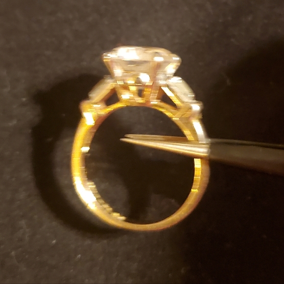 Brilliant Sparkling CZ ring - Picture 2 of 3